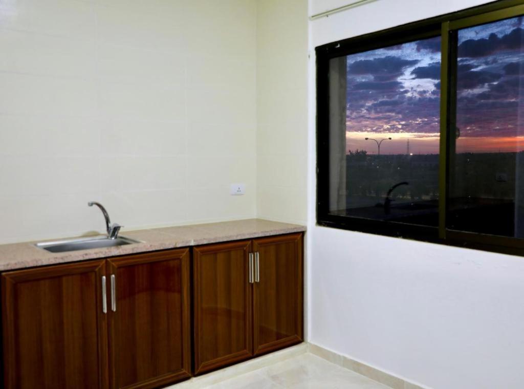 Salvador Dali Apartments Amman Extérieur photo