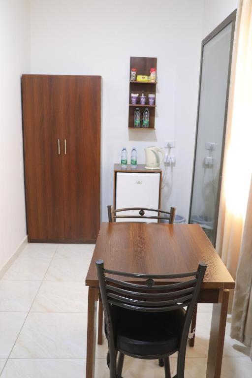 Salvador Dali Apartments Amman Extérieur photo